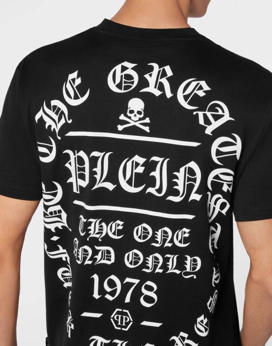 футболка  из америки вид сбоку