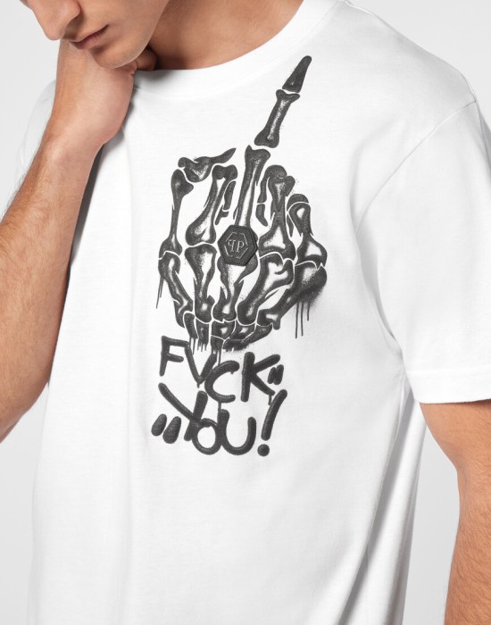 футболка  из америки вид сбоку