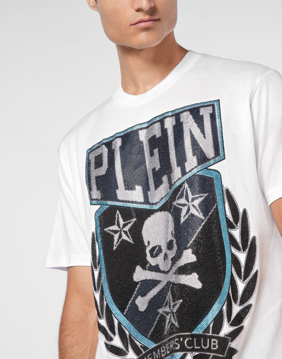 футболка  из америки вид сбоку