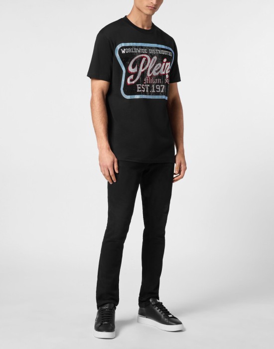 футболка  по цене 33723 руб вид справа