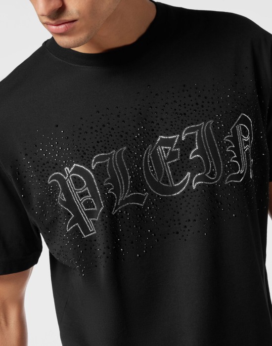 футболка  из америки вид сбоку