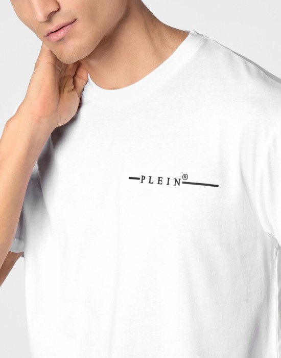 Товар белого цвета с внутренней стороны