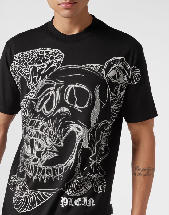 футболка  из америки вид сбоку