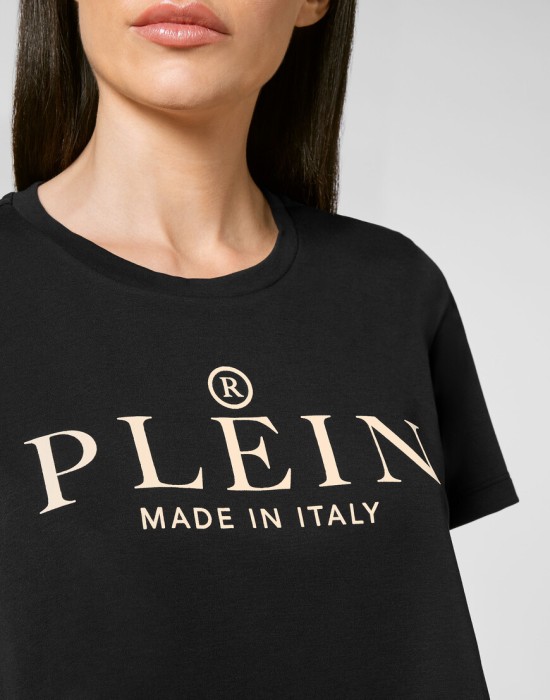 футболка  из америки вид сбоку