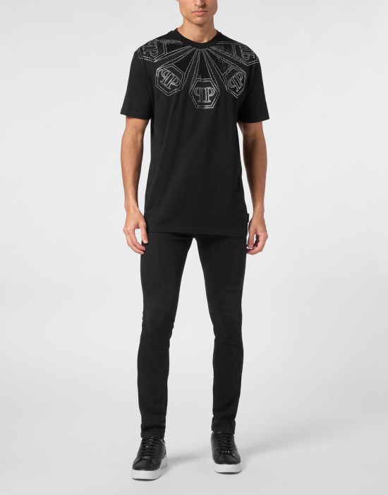 футболка  по цене 33723 руб вид справа