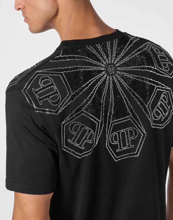 футболка  из америки вид сбоку