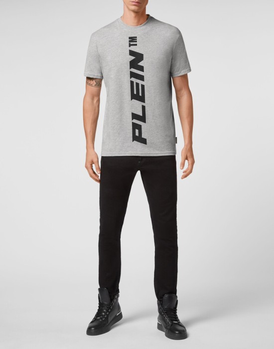 футболка  по цене 27522 руб вид справа