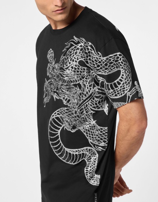 футболка  из америки вид сбоку