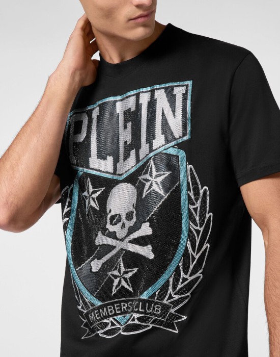 футболка  из америки вид сбоку