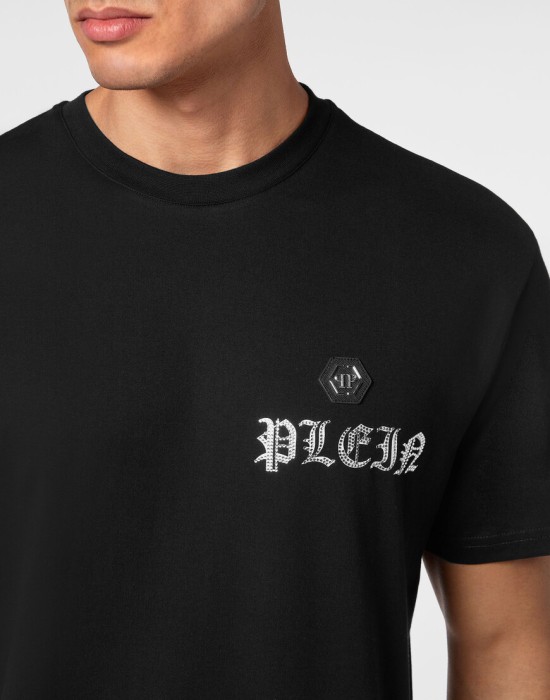 футболка  из америки вид сбоку