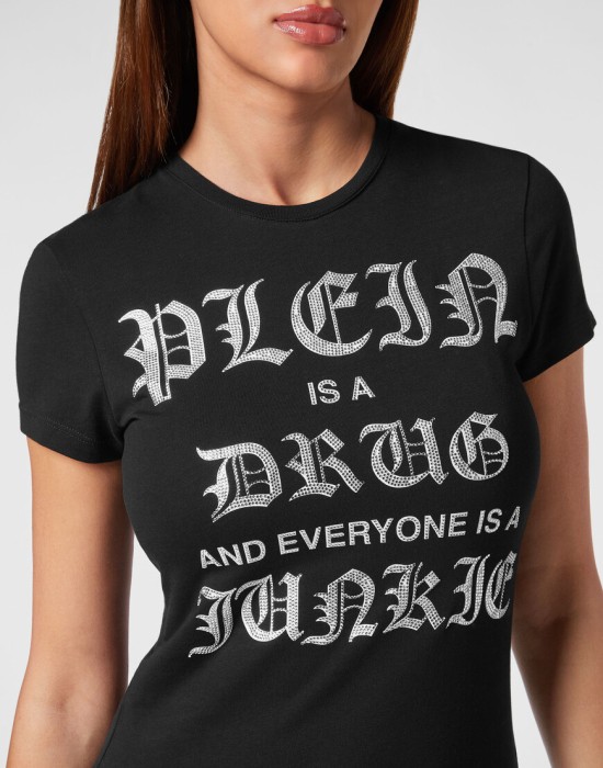 футболка  из америки вид сбоку