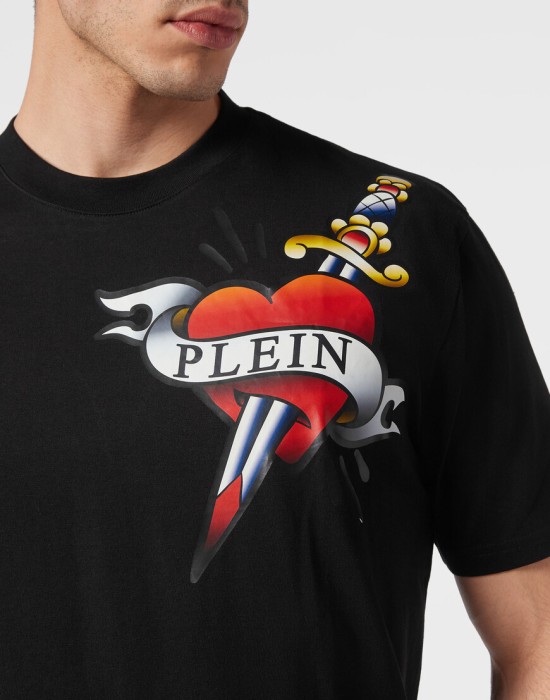 футболка  из америки вид сбоку