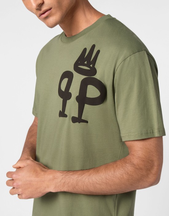 футболка  из америки вид сбоку