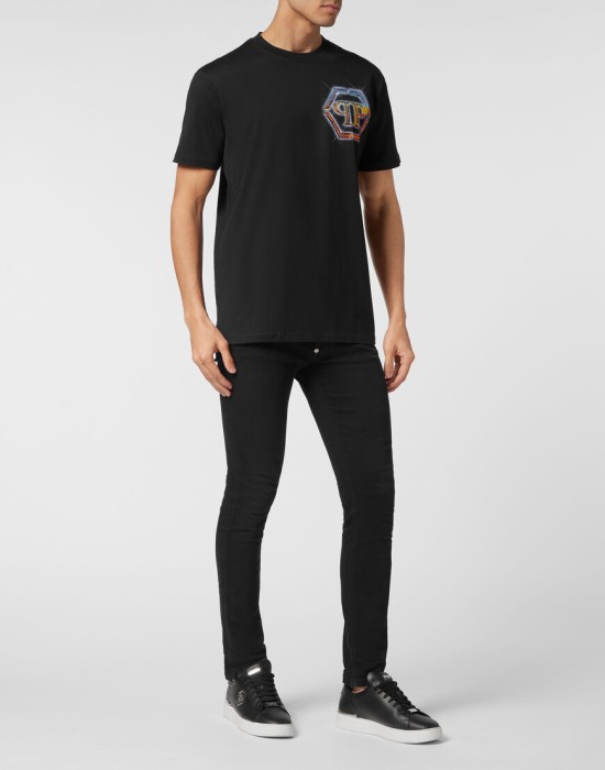 футболка  по цене 28944 руб вид справа