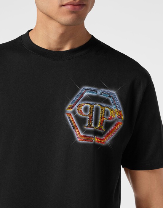 футболка  из америки вид сбоку