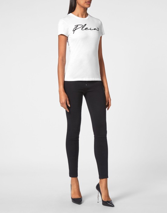 Товар белого цвета с внутренней стороны