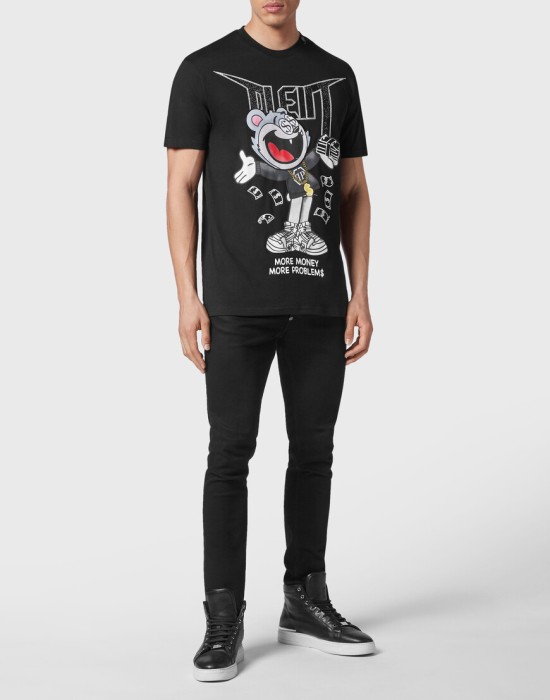 Товар черного цвета с внутренней стороны