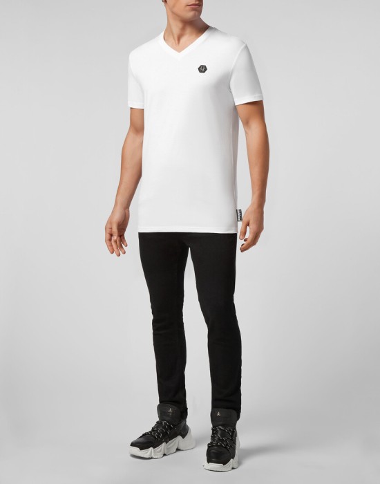 Товар белого цвета с внутренней стороны