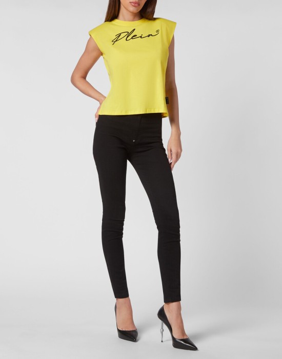 Товар желтого цвета с внутренней стороны