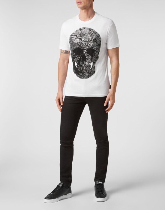 Товар белого цвета с внутренней стороны