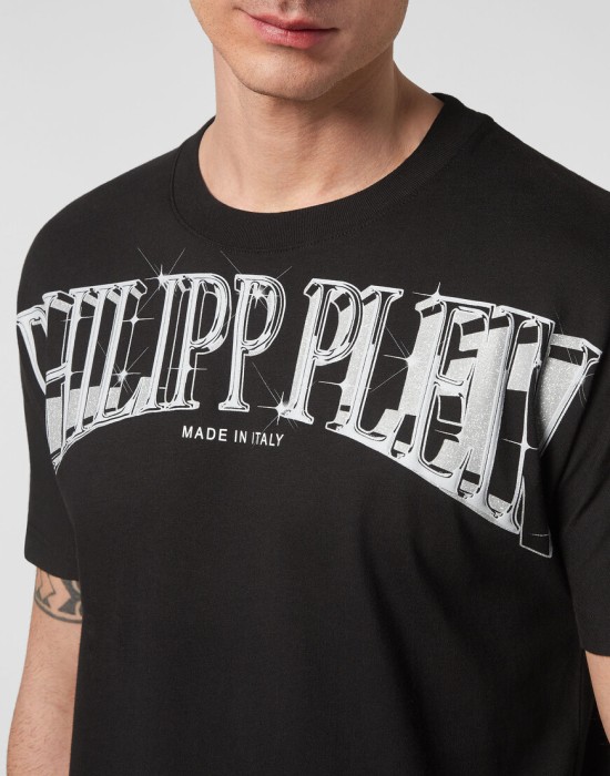 футболка  из проверенных материалов спереди