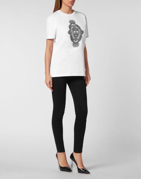 Товар белого цвета с внутренней стороны