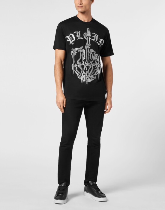 Товар черного цвета с внутренней стороны