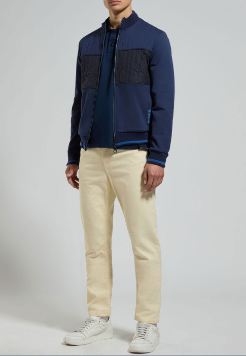 футболка  от бренда bikkembergs вид слева