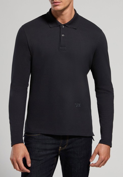 Товар черного цвета с внутренней стороны