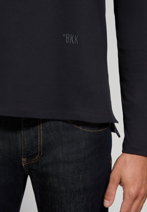 футболка  из проверенных материалов спереди