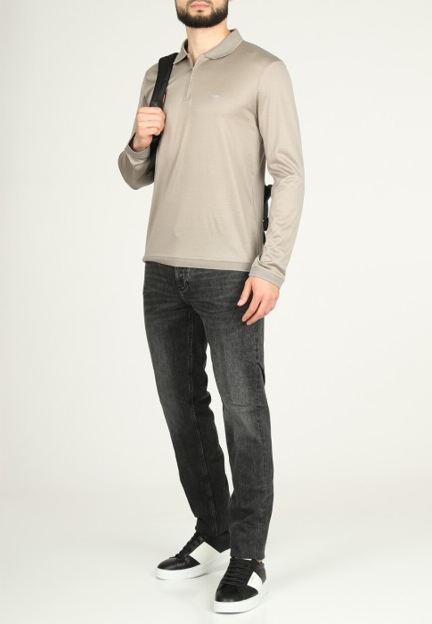 футболка  по цене 19530 руб вид справа