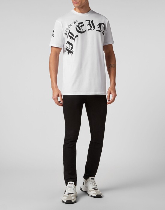 футболка  по цене 31202 руб вид справа