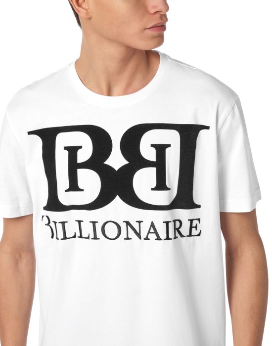 Товар белого цвета с внутренней стороны