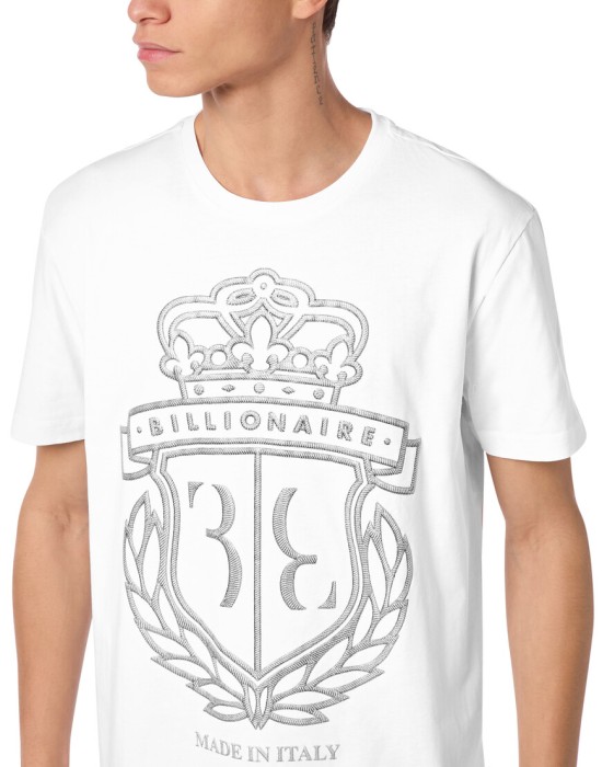 Товар белого цвета с внутренней стороны