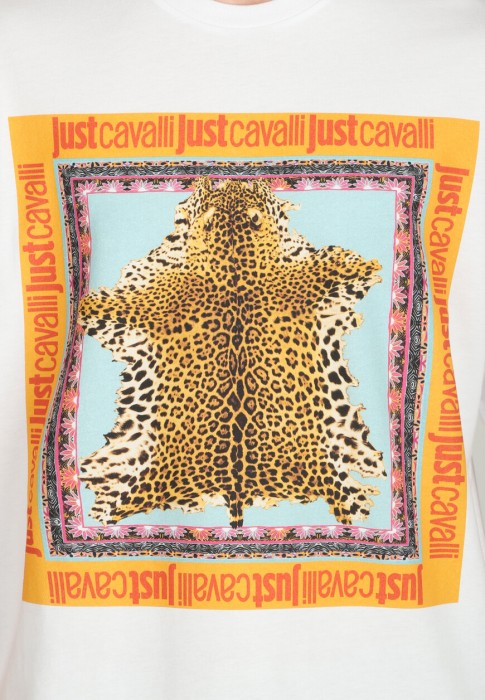 Товар белого цвета с внутренней стороны