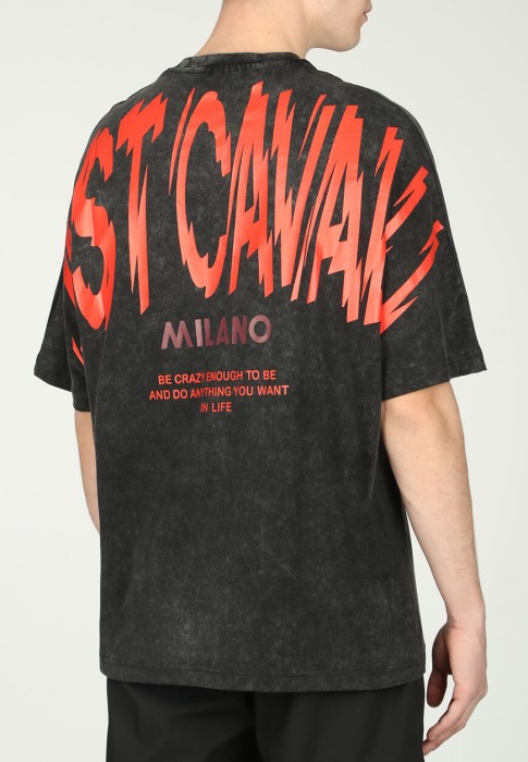 Товар черного цвета с внутренней стороны