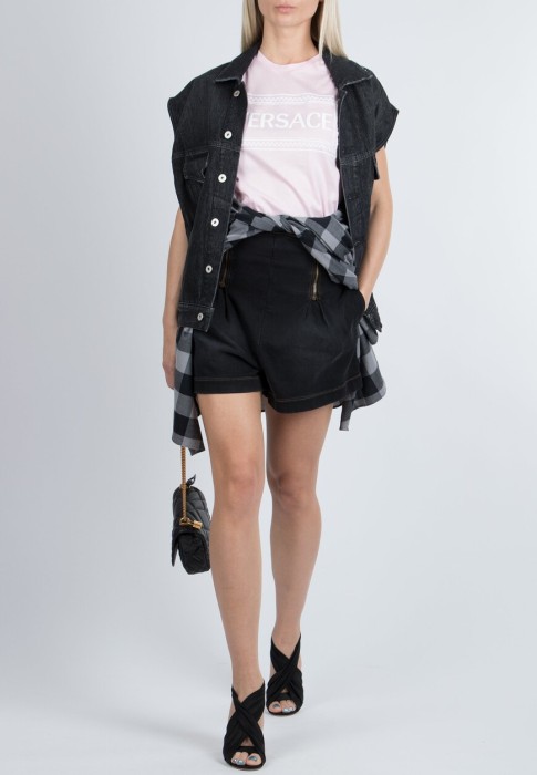 Товар розового цвета с внутренней стороны