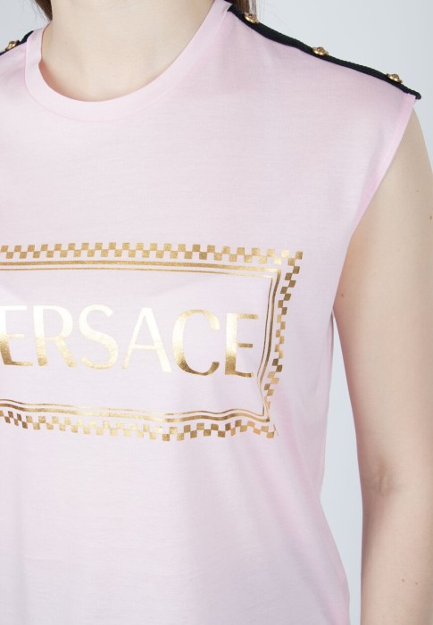 Товар розового цвета с внутренней стороны