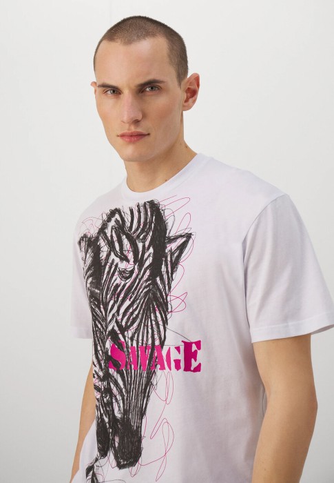 Товар белого цвета с внутренней стороны