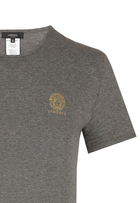 футболка  от бренда versace вид слева