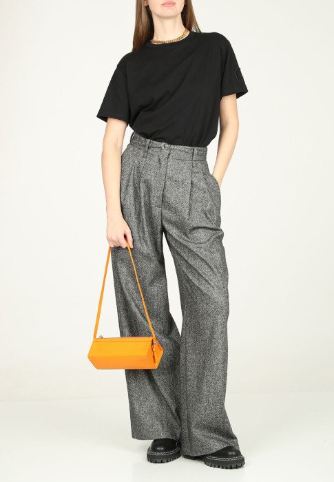 футболка  из италии вид сбоку