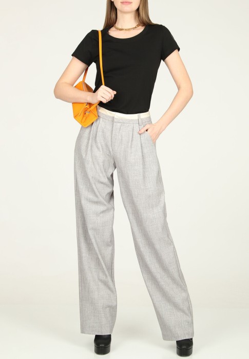 футболка  по цене 11130 руб вид справа