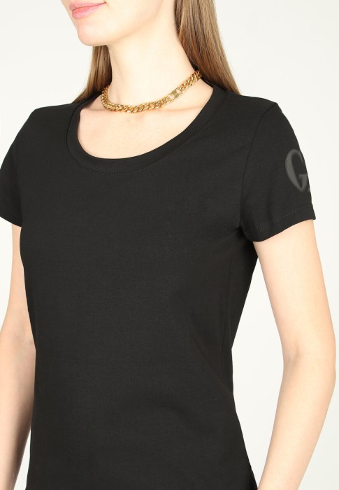 футболка  из проверенных материалов спереди