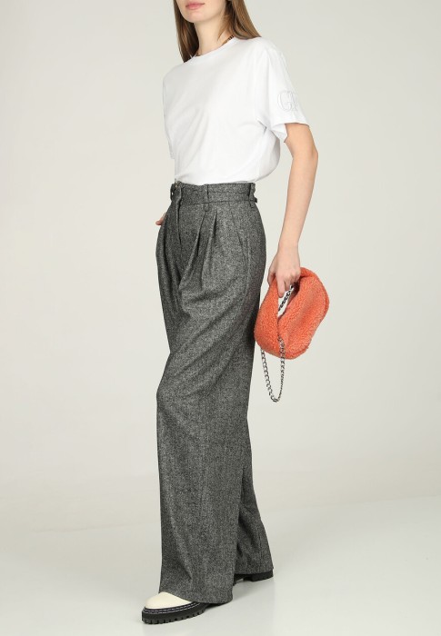 футболка  из италии вид сбоку