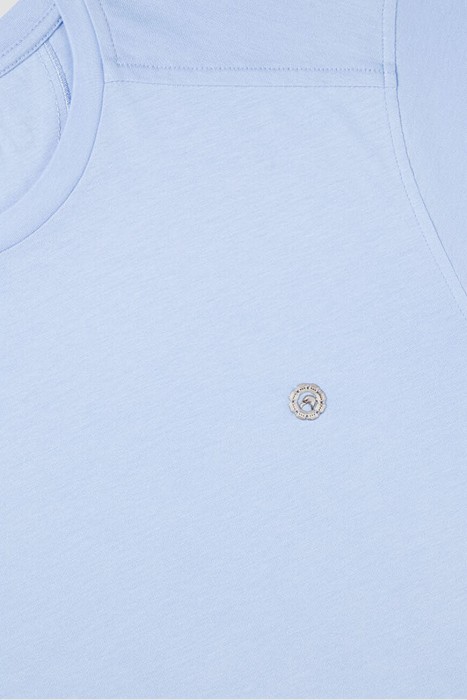 футболка  из англии вид сбоку