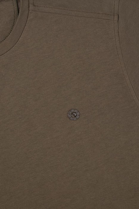 футболка  из англии вид сбоку