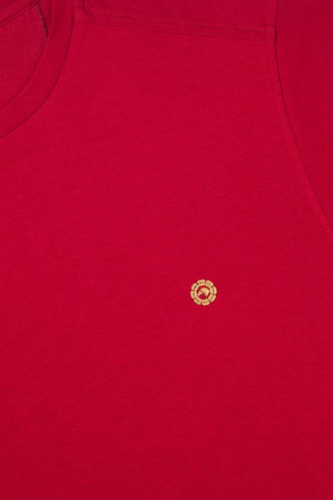 футболка  из англии вид сбоку