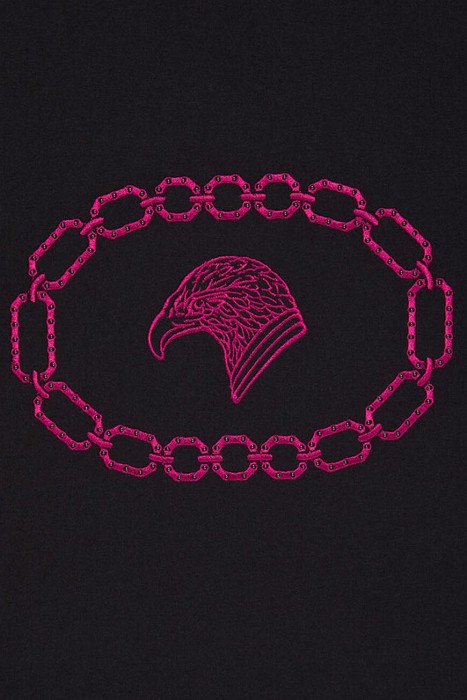 футболка  из англии вид сбоку