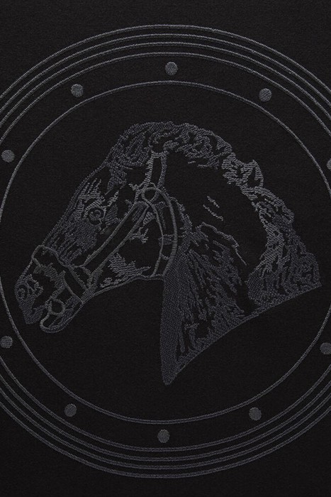 футболка  из англии вид сбоку