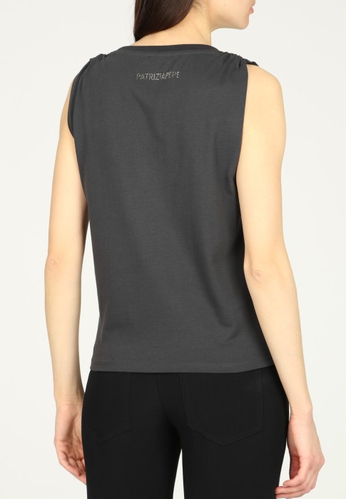 футболка  из италии вид сбоку